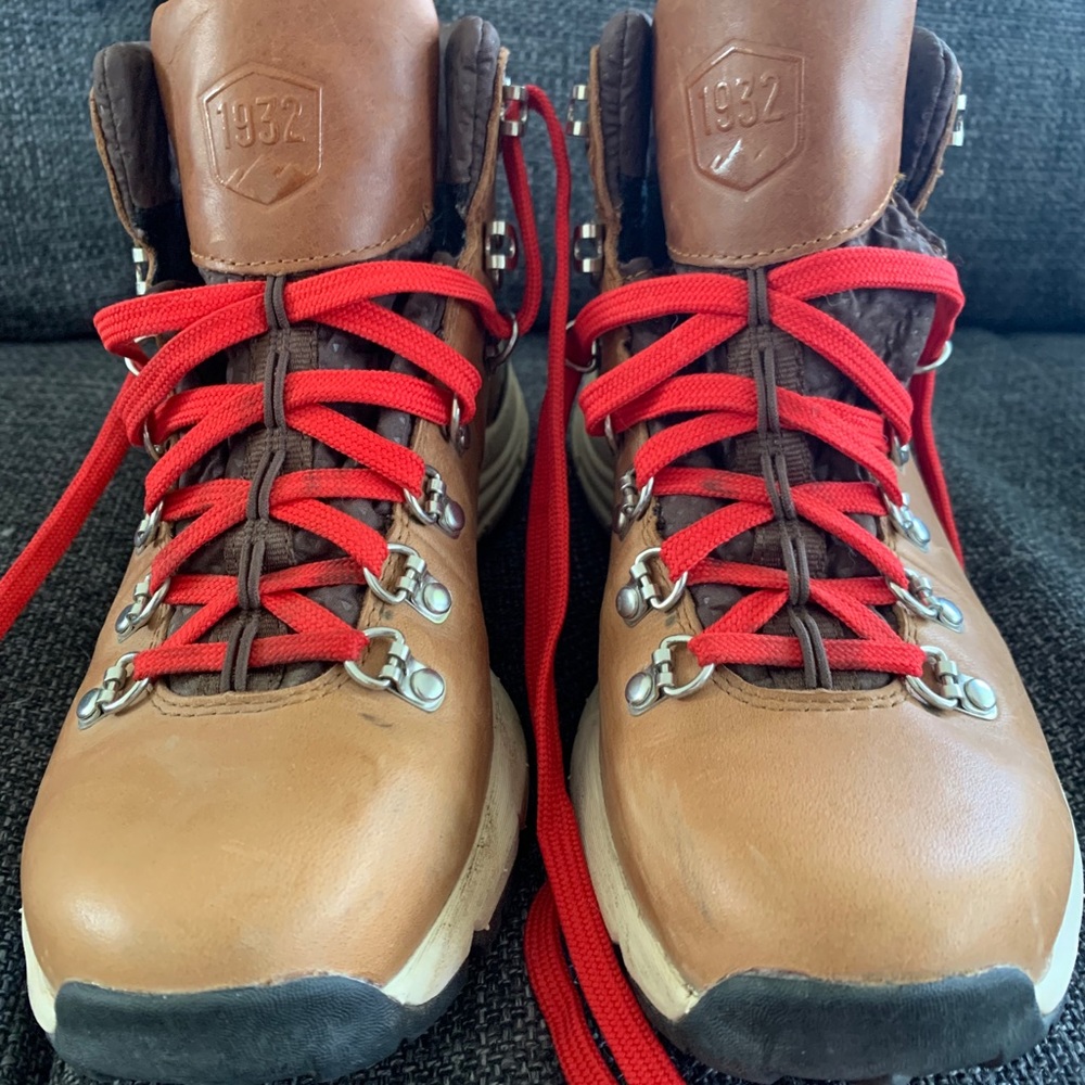 Danner Mountain 600 in Saddle Tan